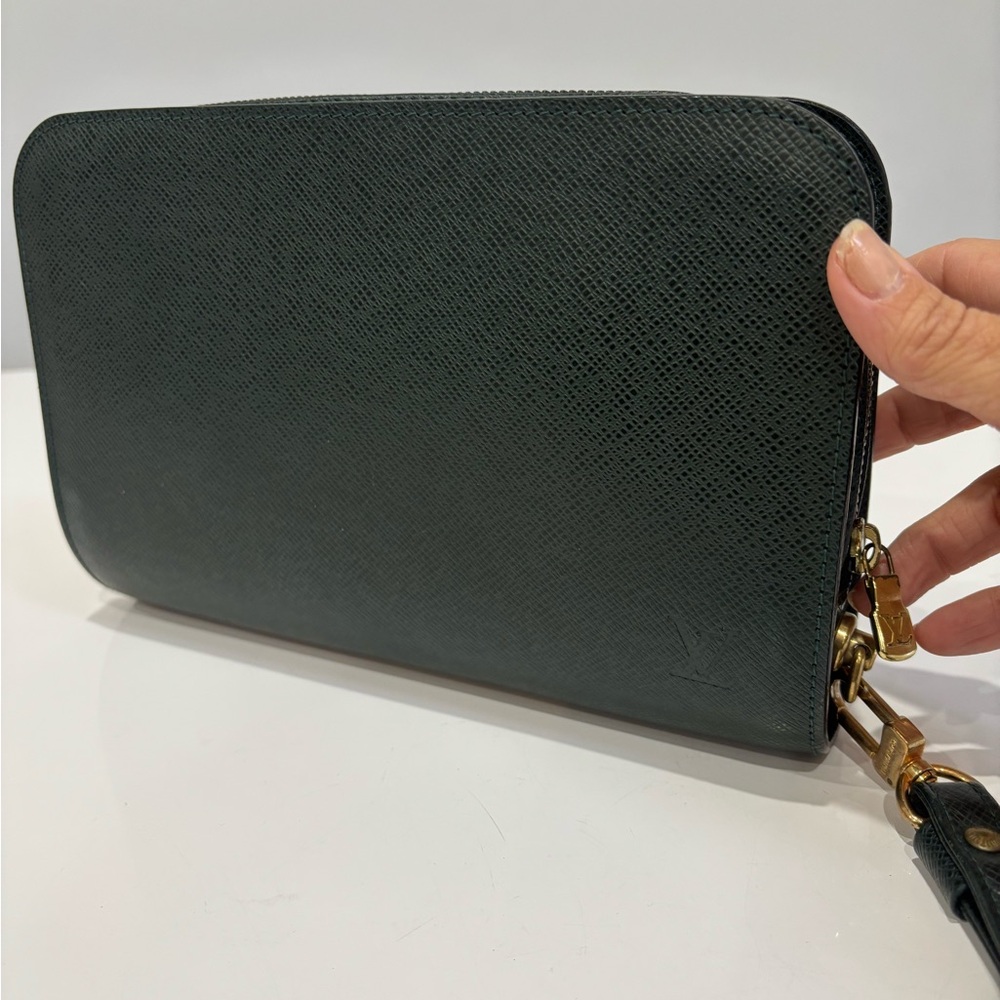 Louis Vuitton Epi Leather Wristlet Clutch Green Pochette Zip Pouch w Strap Auth